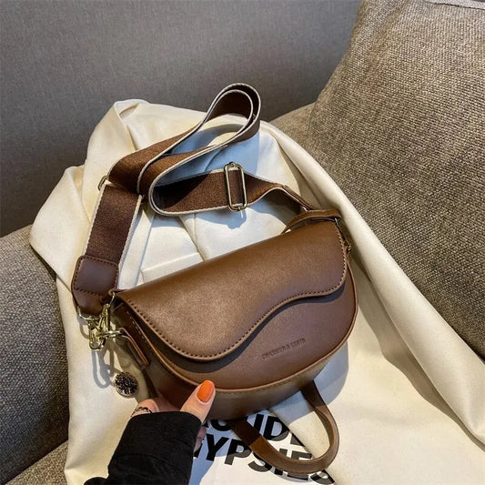 Small Saddle Shoulder Bag