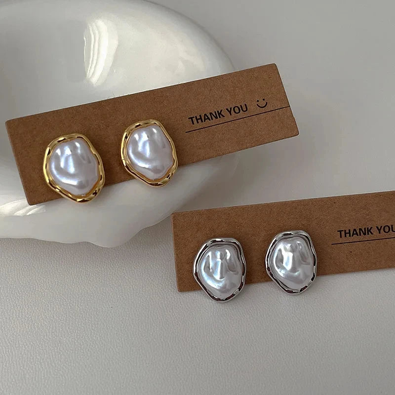 Geometric Irregular Round Metal Pearl Earrings